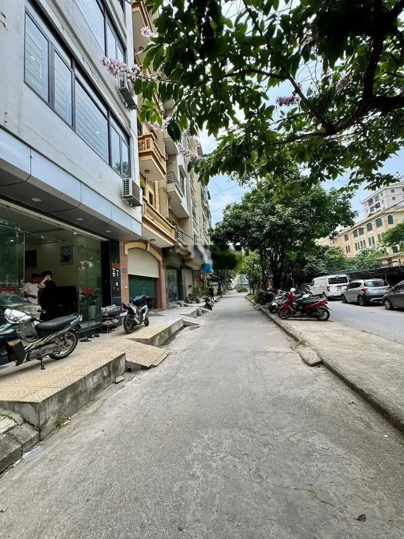Bán nhà mặt phố Đền Lừ, Hoàng Mai - Kinh doanh - Ô tô đỗ trước cửa