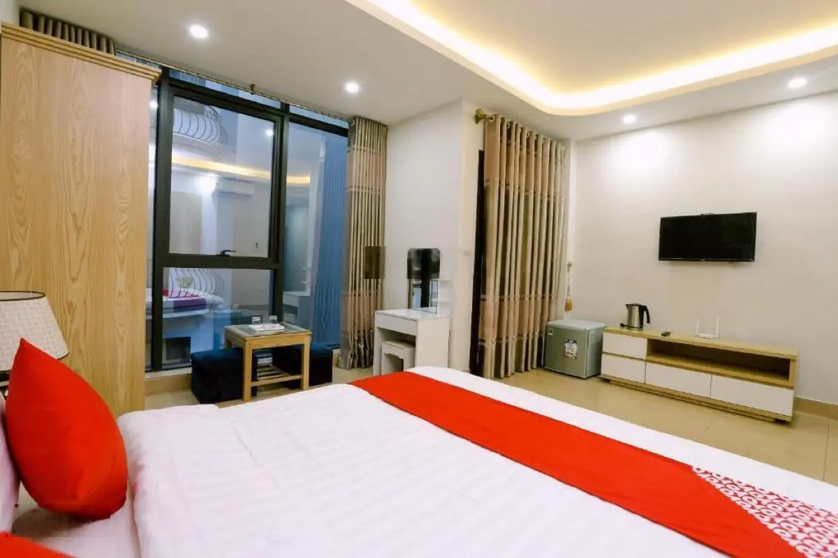 bán nhà giáp bát 102 m2 xây 7 tầng kinh doanh dòng tiền . sổ đỏ - mặt tiền 5m3