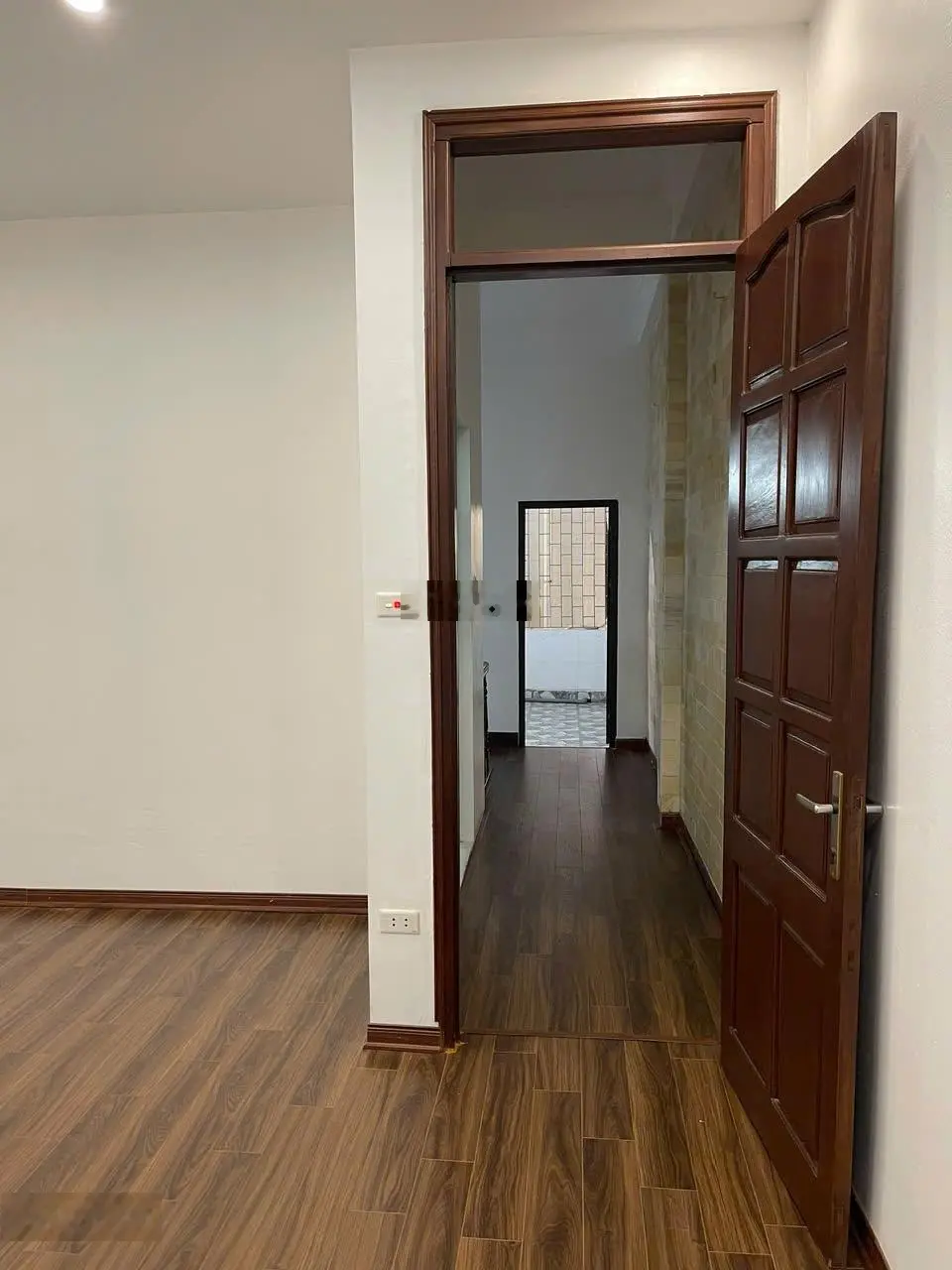 Chính chủ tôi cần bán nhà để về quê, bán rẻ nhất khu, măt phố, kinh doanh, ngay mặt phố Tô Hiệu HĐ