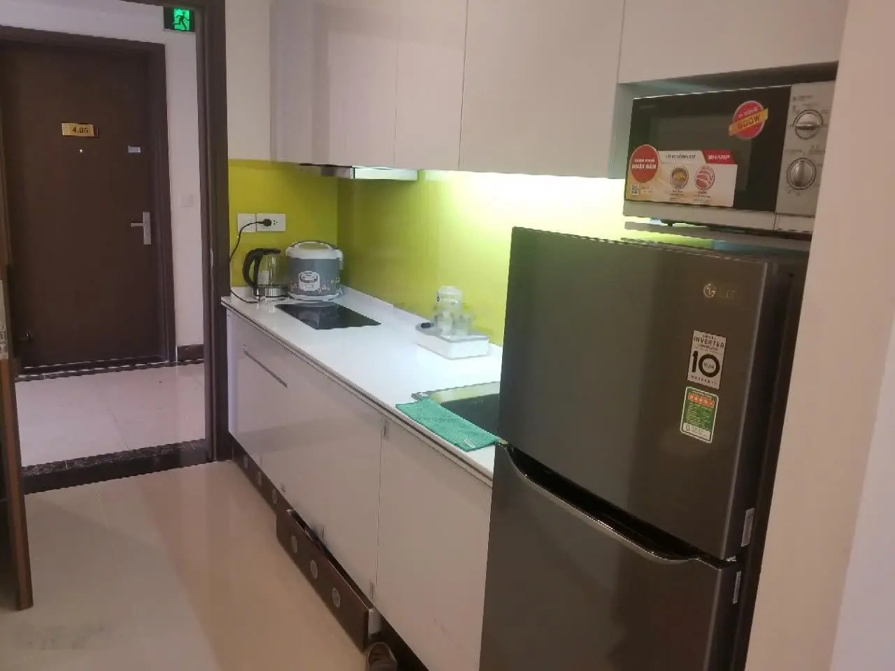 Cần bán studio 34m2 The Tresor quận 4 giá tốt nhất. LH: 0909 024 ***