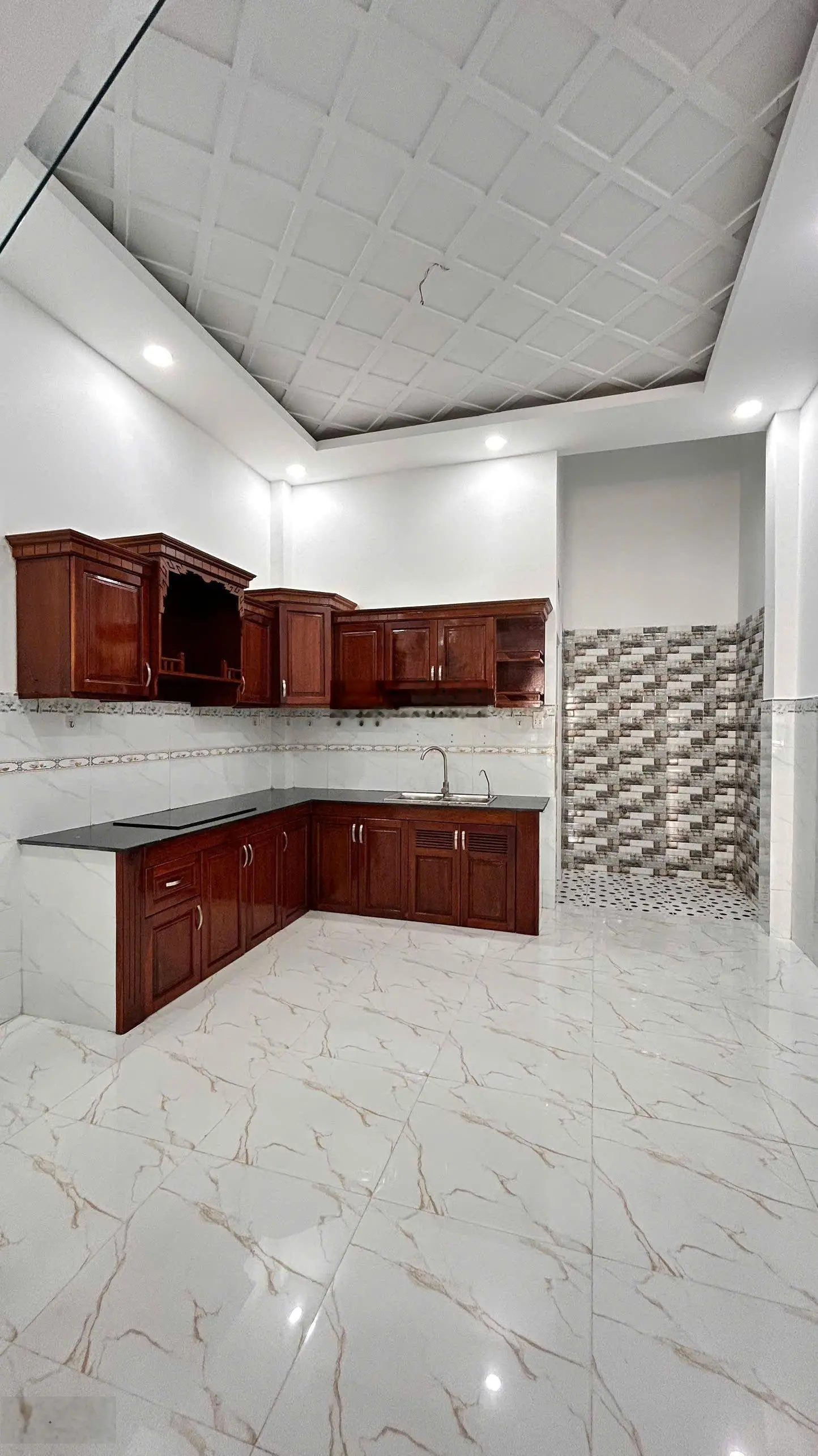 Bán nhà riêng 4PN, 5WC, 60m2 tại Thạnh Xuân 22, Q12, HCM, giá siêu hời