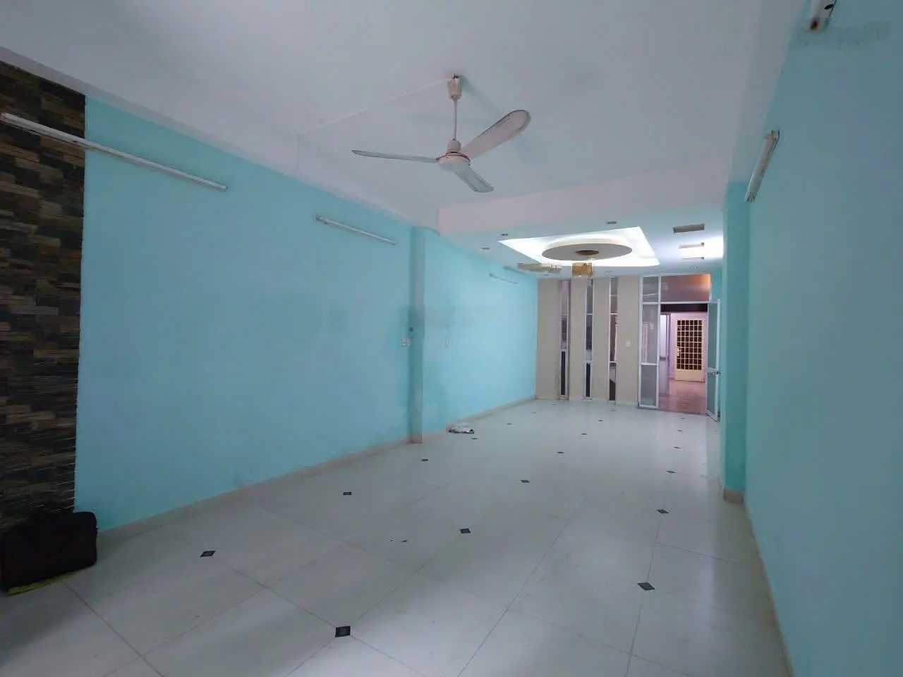 Bán nhà hẻm xe hơi, sát mặt tiền Điện Biên Phủ, Đakao - DT: 4x19m - CPXD: 5 tầng - Giá chỉ 12,8 tỷ.