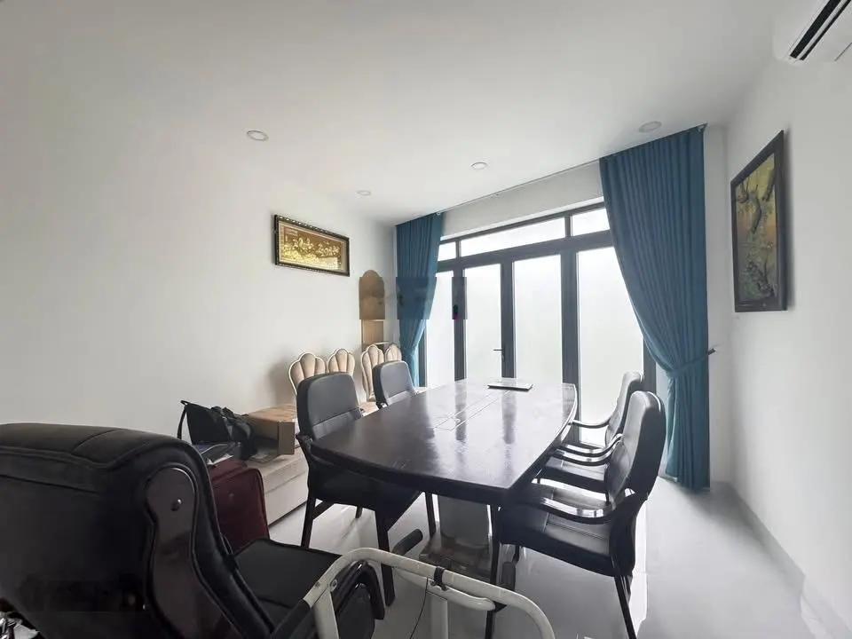 Rất Gấp Bán Nhà 70m2 Gần Vinhomes Chỉ 5.6 Tỷ