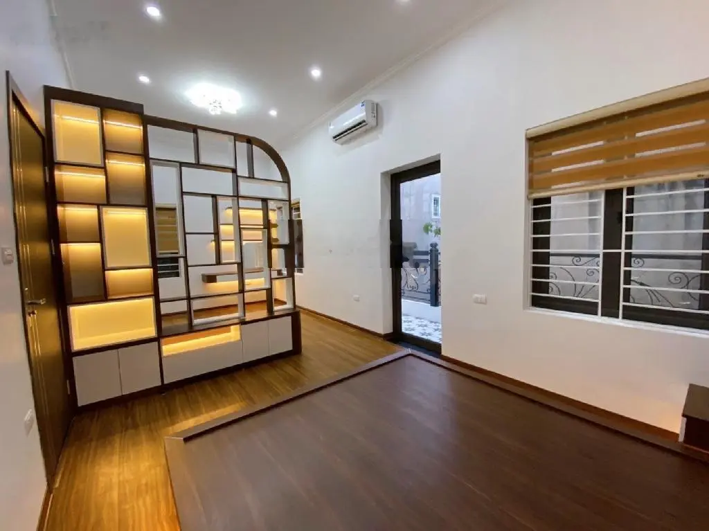 Nhà hiếm Ba Đình, 3 mặt thoáng, tặng nội thất - LH: 0948 099 ***