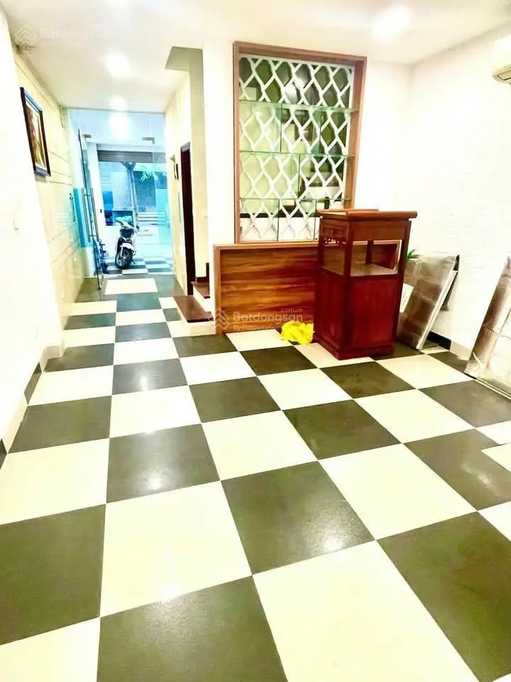 Bán nhà mặt phố Nguyễn Thị Định, 30 tỷ, 60m2, 8PN, 8WC, pháp lý đầy đủ, đẹp, nhiều tiện ích