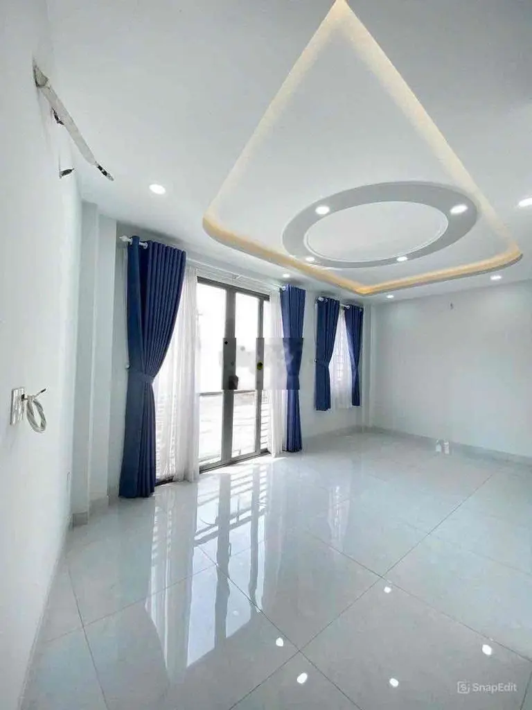 Bán Nhà Khu - Phan Xích Long / Ngang : 6m - 20m ra Mặt Tiền -Thang Máy