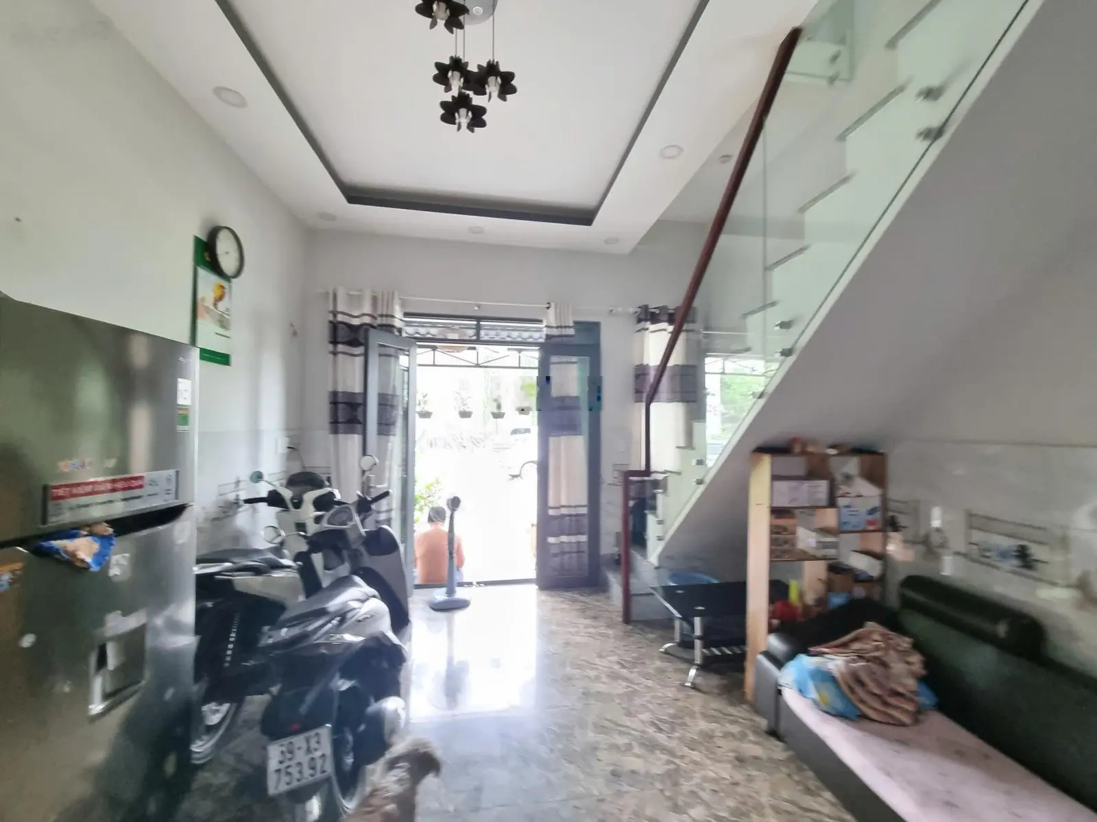 Bán nhà 1 trệt 1 lầu 100m2 5x20 vuông vức đường 12m giá chỉ 8,95 tỷ