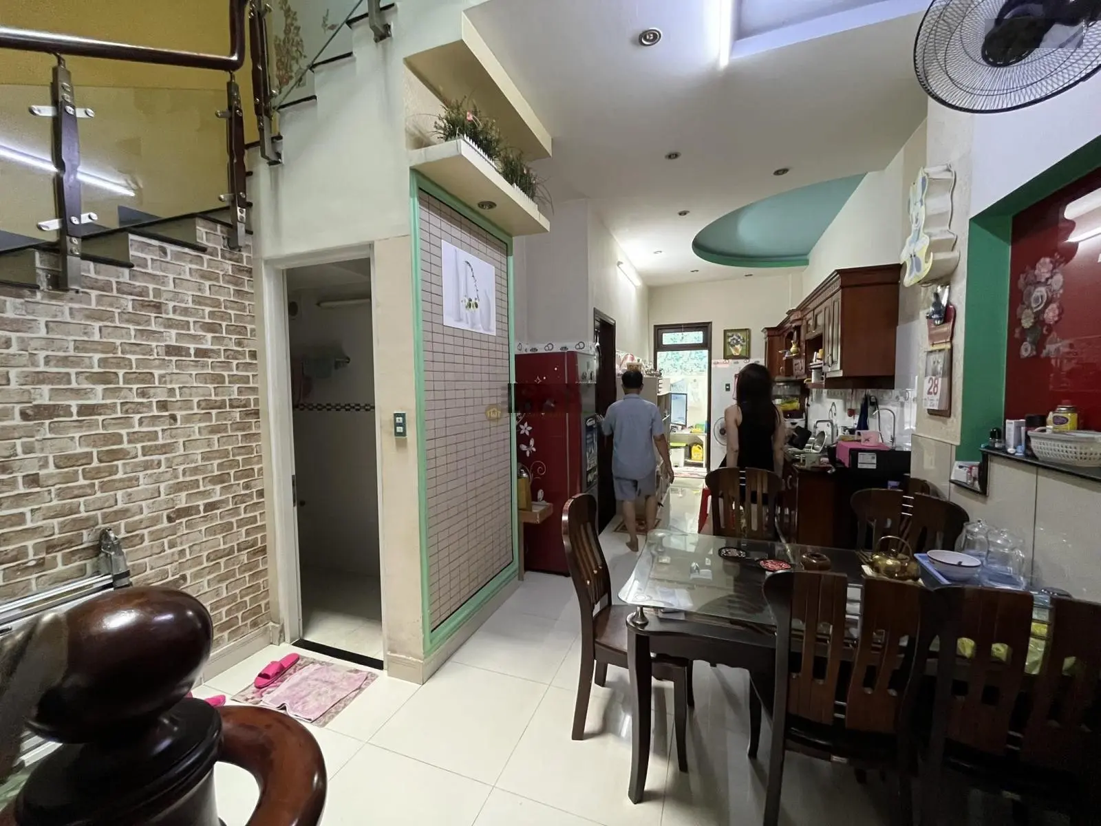 Bán nhà 5x20 (100m2) trệt 2 lầu đường số 7 giá 18 tỷ 0909 924 ***