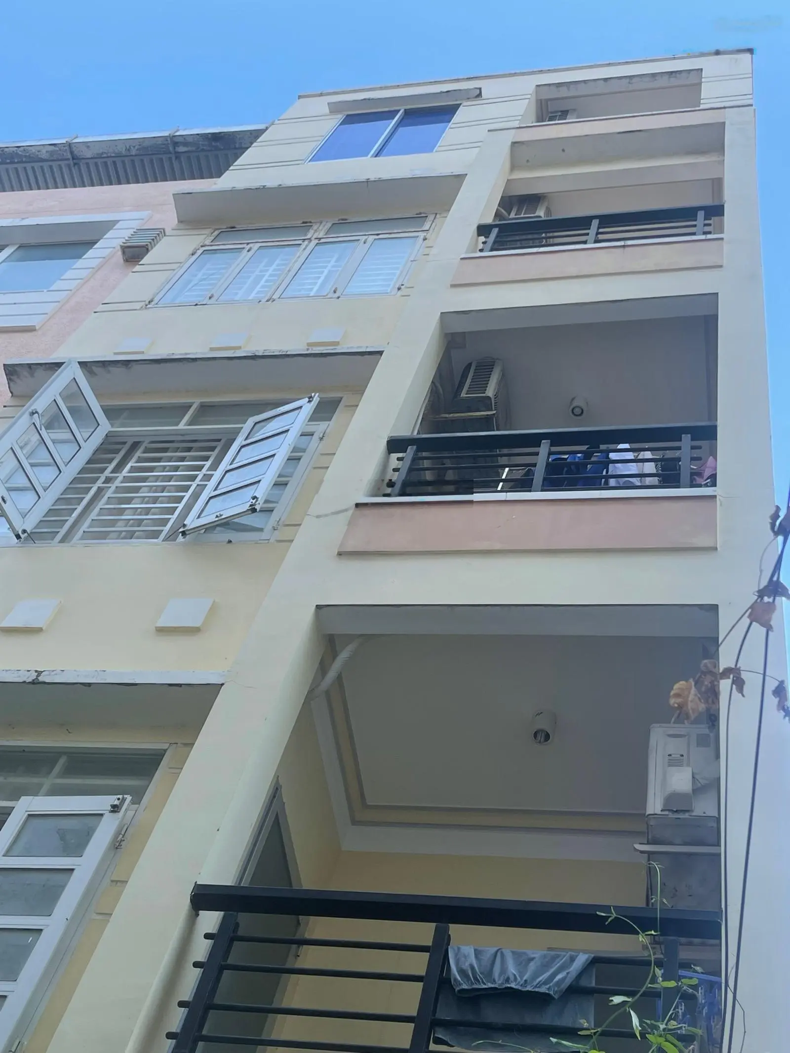 Bán nhà 4 tầng gần Tháp Trầm Hương ngay TTTP Nha Trang, đang cho thuê, sổ hồng hoàn công