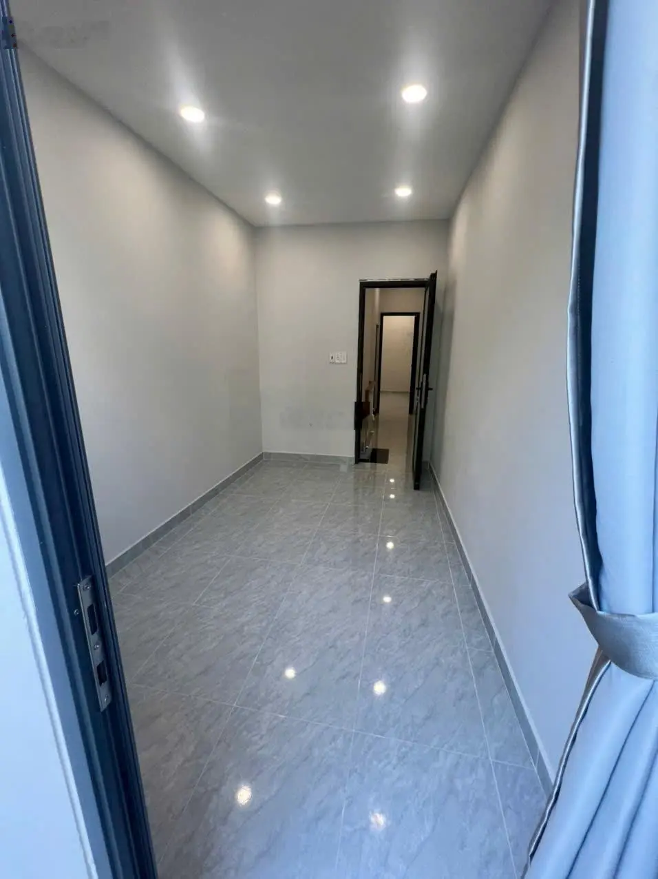 Rẻ nhất Tân Bình 2tỷ98! Vừa ở vừa KD buôn bán nail, Spa..
