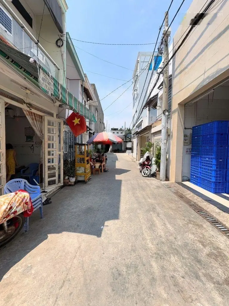 Nhà 1 trệt 1 lầu hẻm rộng xe hơi đường số 9, bình tân ở ngay giá chỉ: 4.xtỷ xíu