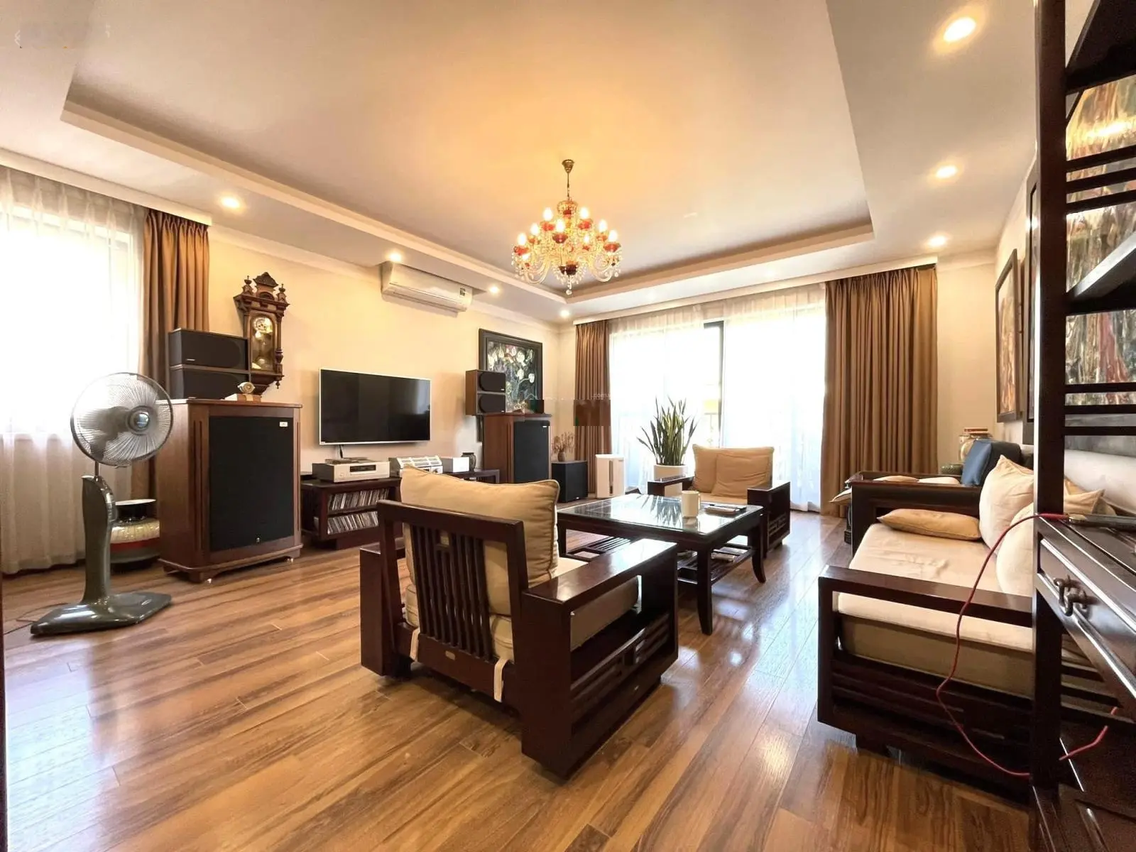 Trung Kính, Cầu Giấy 105m2, 6 tầng, gara ô tô, VP, KD, 2 thoáng chỉ 28 tỷ. 0988424386