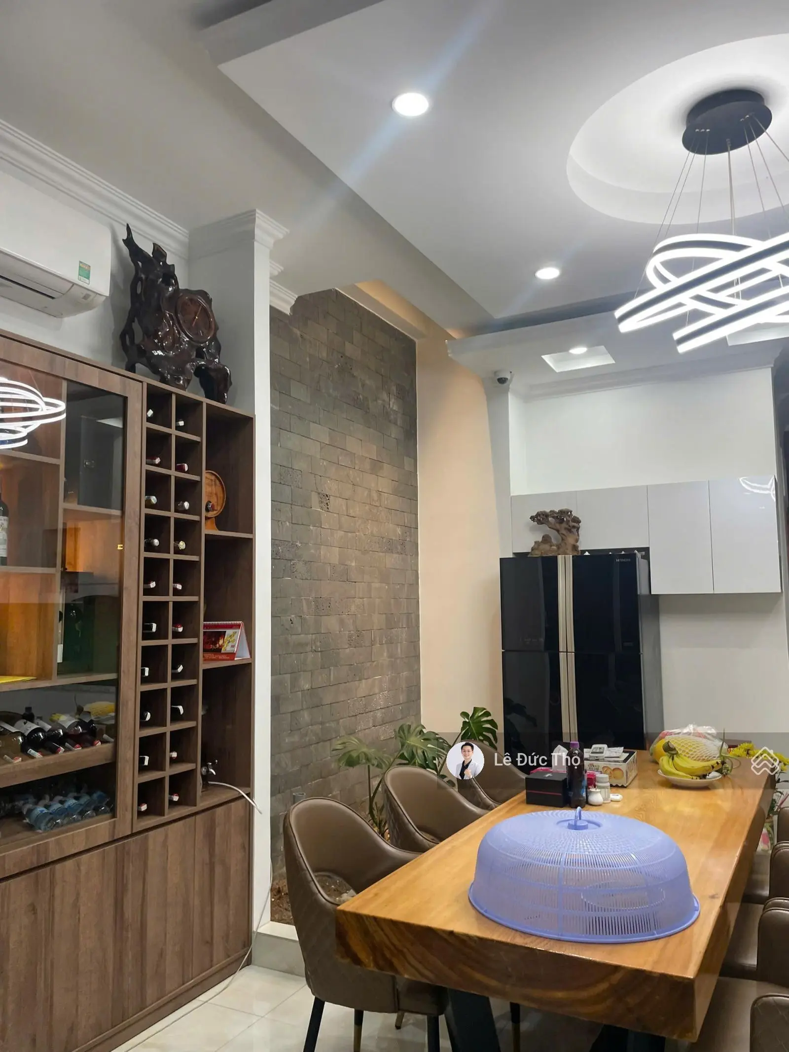 Bán nhà đẹp 5 tầng có thang máy hẻm oto 95 Bạch Đằng, ngay trung tâm, gần biển. Giá hạ 10,5 tỷ