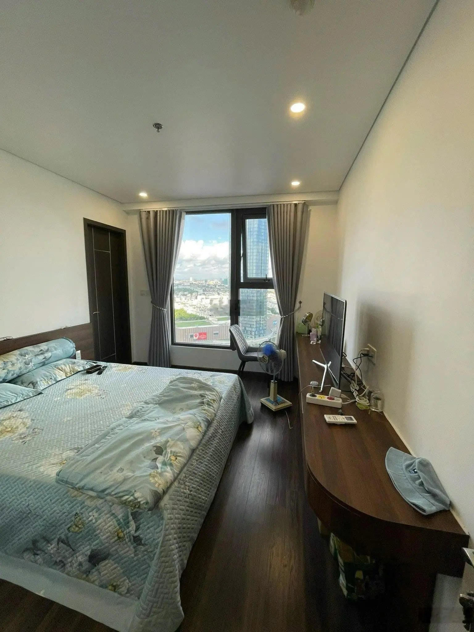Bán căn Đông Nam 2PN full đồ Hoàng Huy Grand Tower chỉ 2,2 tỷ bao 5% bìa. LH: 0784 158 ***