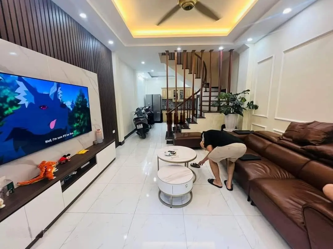 Chỉ 3 tỷ 350 Phương Canh - nhà xây mới 5 tầng - MT 3,7m - lô góc siêu thoáng - ngõ rộng gần ô tô