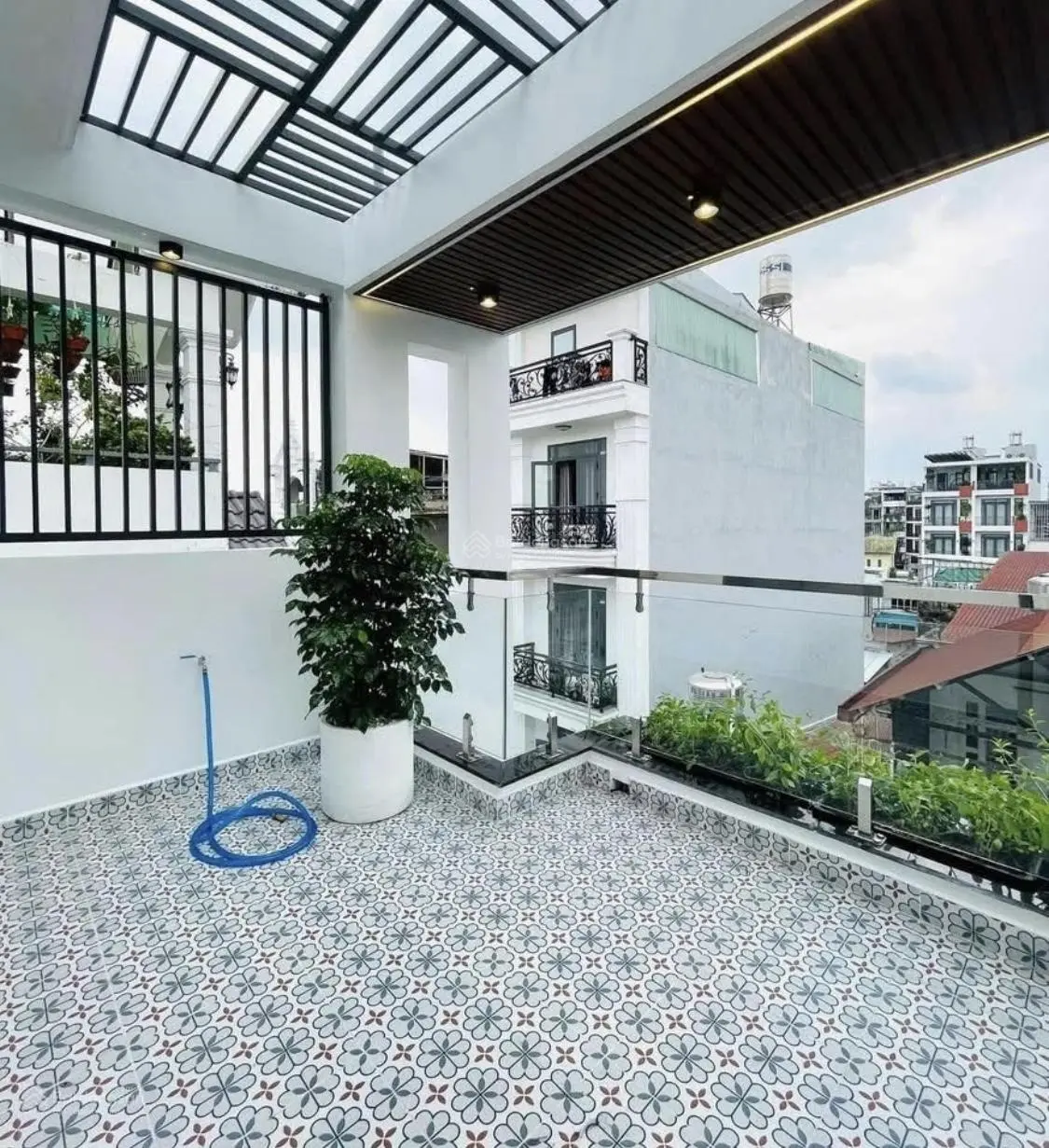 Chủ gửi bán nhanh trước tết nhà đường Nguyễn Thị Trọng, Tân Bình. Giá 3 tỷ 990/ 5x18m. 1 lửng 2 lầu