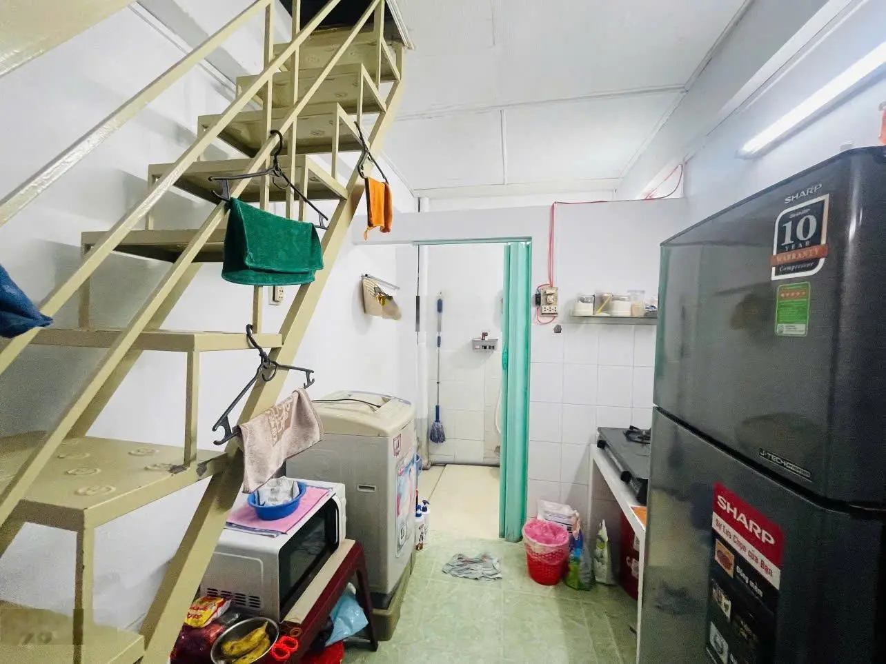 Nhà bán giá rẻ chỉ 2.1 tỷ, hẻm xe hơi hơn 3,5m, Q. Bình Thạnh giáp Quận 1