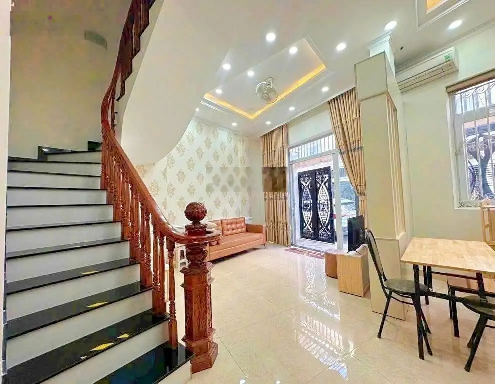 Bán gấp nhà 3 tầng khu đồng bộ có khu vui chơi ngay đường đặng văn bi, cách xa lộ hà nội 300m