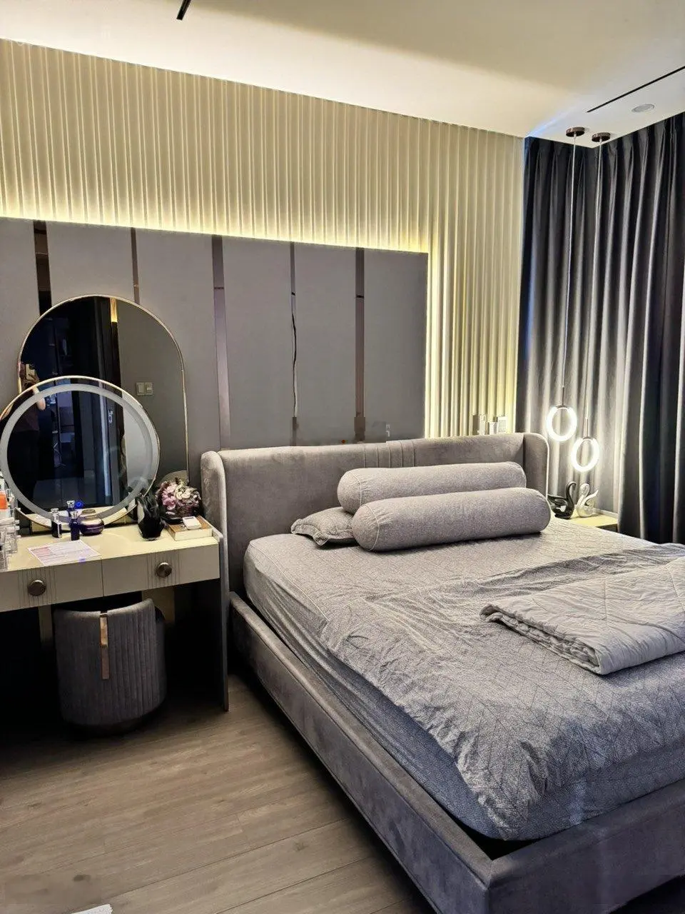 Chính chủ cần bán gấp căn hộ Resgreen Tower, Tân Phú DT 81m2 2PN 2WC giá 4.1:lh 0934 403 *** khánh
