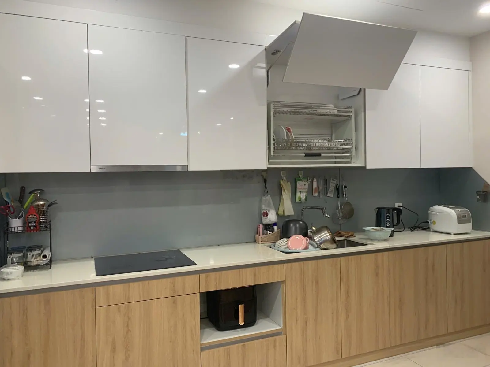 Bán nhanh Căn hộ The Zei Mỹ Đình giá chỉ 7.2tỷ, DT94m-2PN2WC, full đồ.