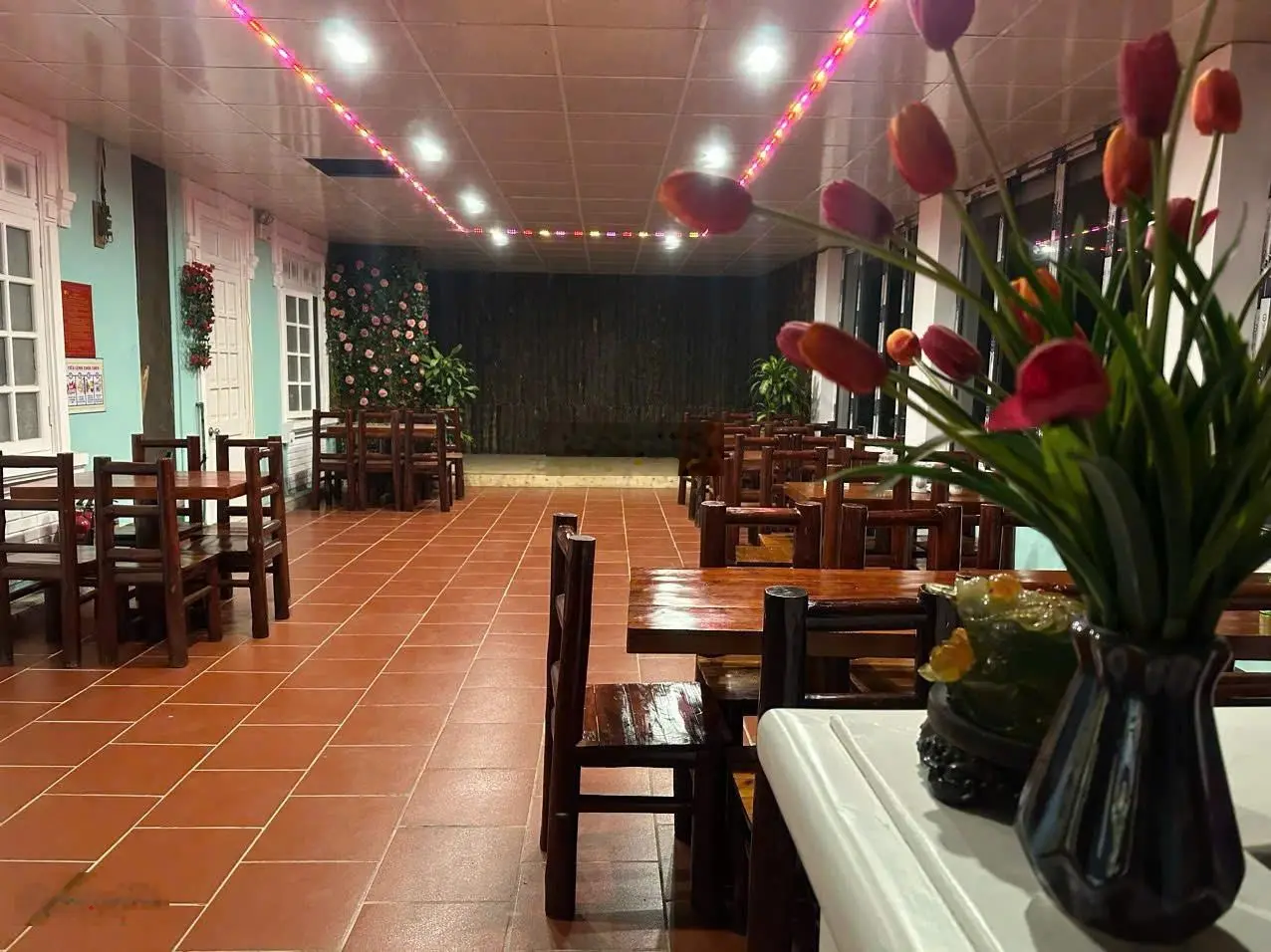 Bán khách sạn Sappa Điện Biên Phủ Lào Cai gồm 3 tòa 3 tầng, 2 tòa 1 tầng diện tích 700m2 giá 31 tỷ