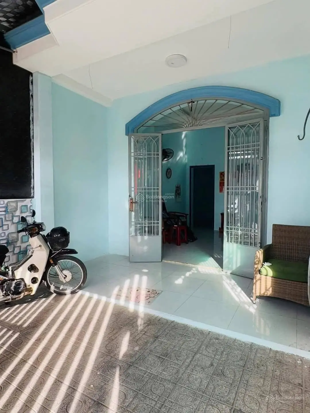 Hót Hót Nhà sổ riêng thổ cư 100% hoàn công nhà 2 mặt tiền trước sau (