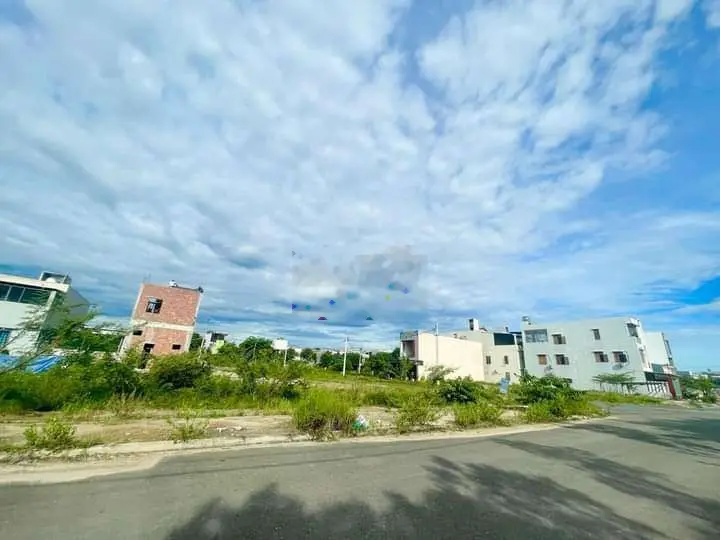 Đất Hòa Quý đg 7m5 song song Võ Chí Công sạch đẹp giá R.ẻ