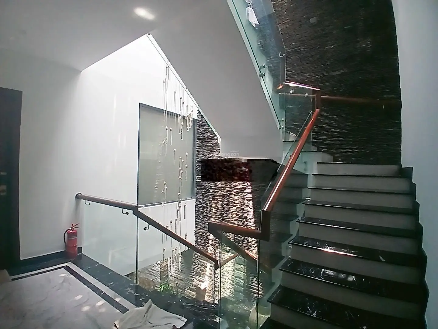 Bán nhà mặt tiền 4 tầng - 110m2 (5 x 22)m - giá chỉ 15,9 tỷ bớt lộc - mua về ở ngay vip