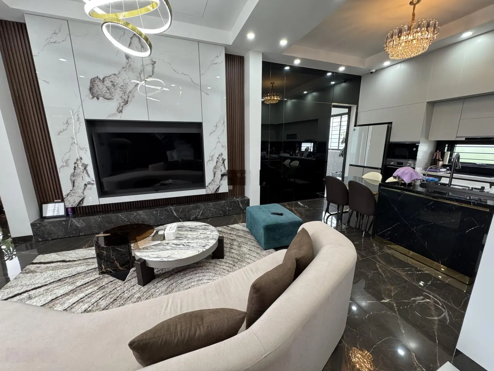 Biệt thư mới siêu đẹp đương 10m5 full nội thất ngay sông hàn -sơn trà -3 tầng - 320m2 - nhỉnh 13 tỷ