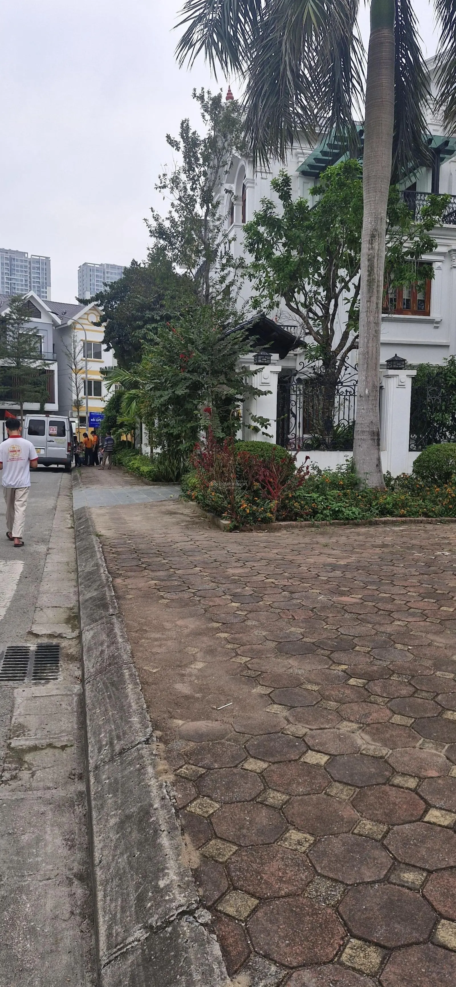 Biệt thự sân vườn đẳng cấp sang trọng DT 360m 3 thoáng View công viên