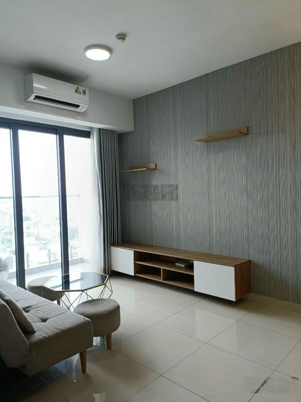 Hiếm có, khó tìm, căn Emerald 1PN + 1WC (53m2), bán hot 2tỷ810 (bao thuế phí), full NT