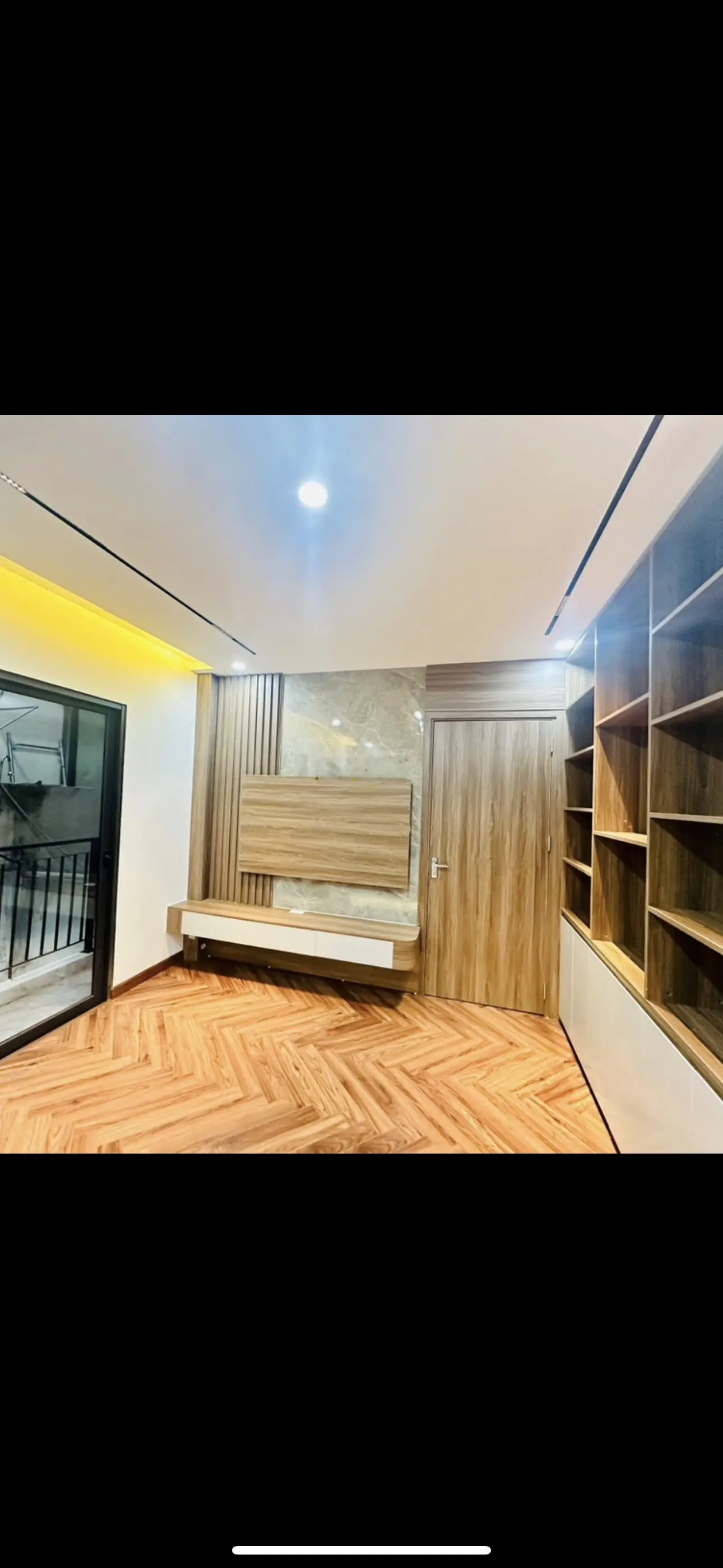 Tôn đức thắng_1 bước ra mặt phố_dân xây chắc chắn_thang máy_ở và kinh doanh dt:50m_mt:6,9_13,4 tỷ
