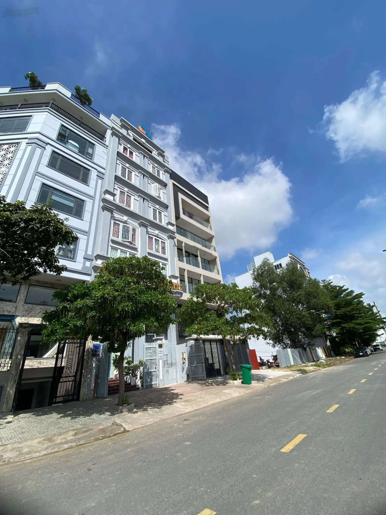 Bán nhiều lô Thế Kỷ 21, Huy Hoàng, Villas Thủ Thiêm DT 100m2 đến 160m2 giá từ 10 tỷ đến 70 tỷ, SHR