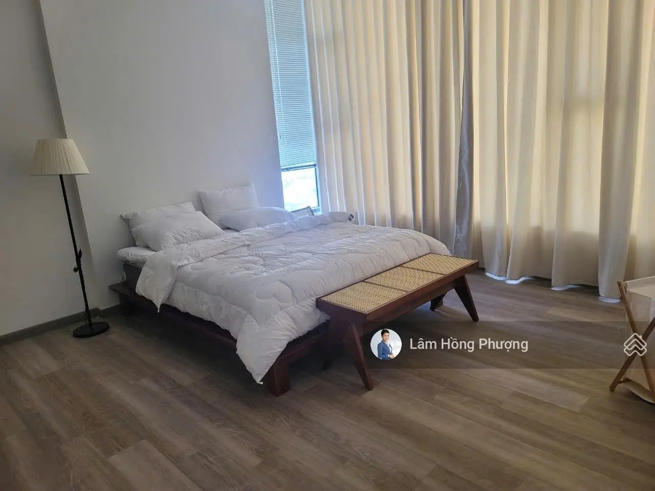 Bán Penthouse 132m2 An Gia Skyline Quận 7 giá 6.5 tỷ view sông đẹp 0939 220 *** Em Phượng