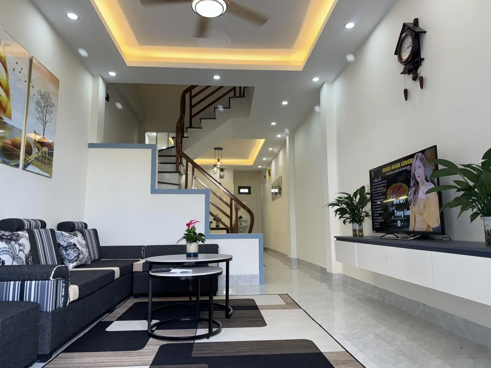 Bán nhà 3 tầng đường Trần Quang Khải, Ninh Sơn, TP Ninh Bình. Thiết kế đẹp, hiện đại, full NT