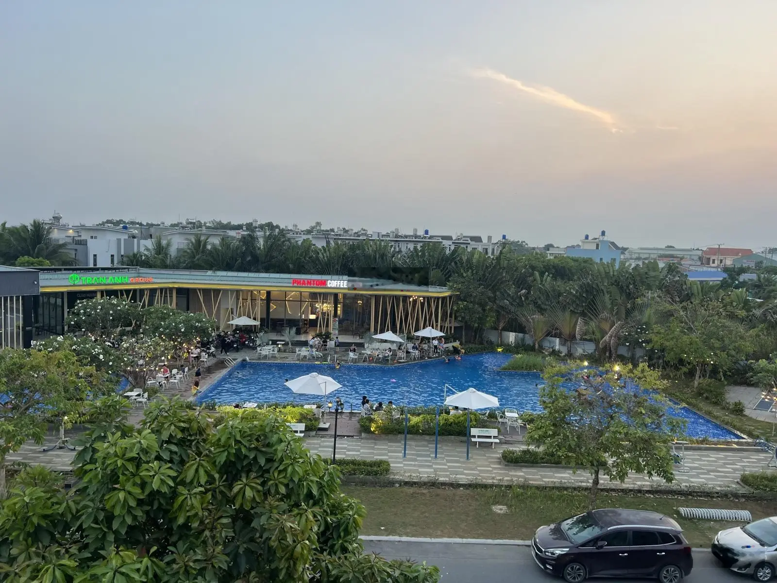 Bán căn góc view hồ bơi biệt thự Bella Villa, 5,3 tỷ, 160m2, 5PN + 4WC, 2 tầng, Đông Bắc