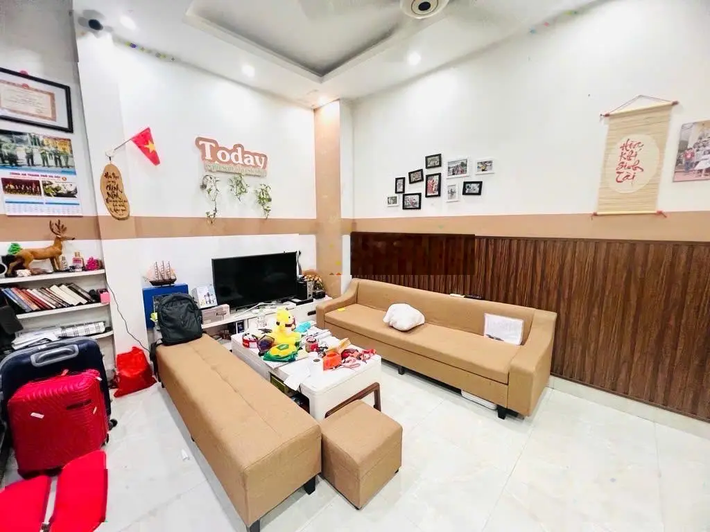 BÁN NHÀ RIÊNG KHU VIP ĐẶNG TIẾN ĐÔNG, THÔNG THOÁNG TRƯỚC SAU, MẶT TIỀN RỘNG 5,8M 65M 5 TẦNG.
