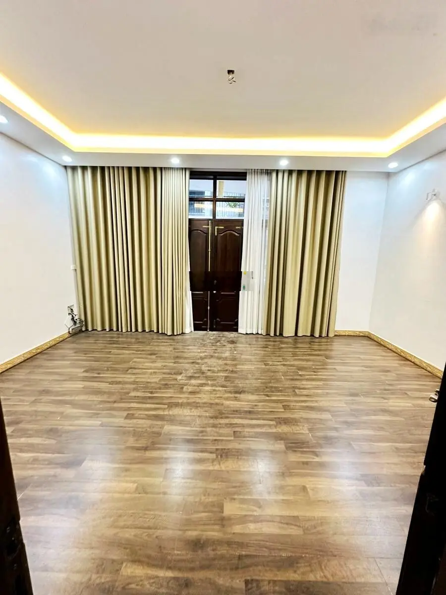 Nhà đẹp Khương Trung, ngõ thông, gần phố, trước nhà 3m, dân xây 3 thoáng, nội thất xịn, 108m*4T