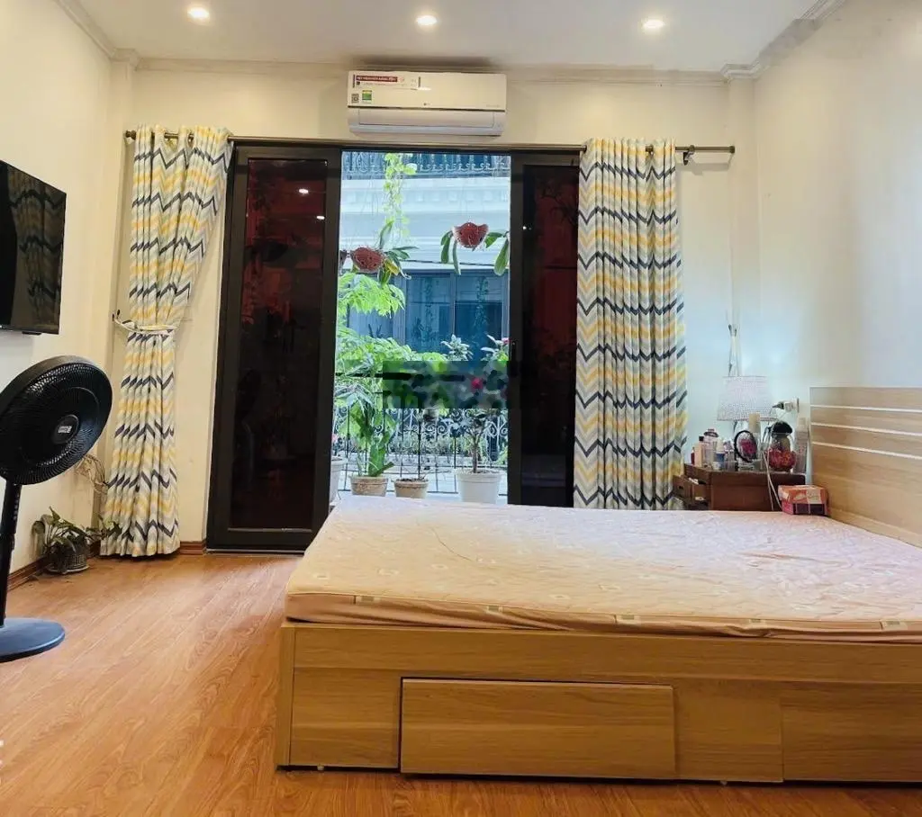 Bán nhà siêu hiếm trung tâm phố Ngọc Lâm giá quá lời