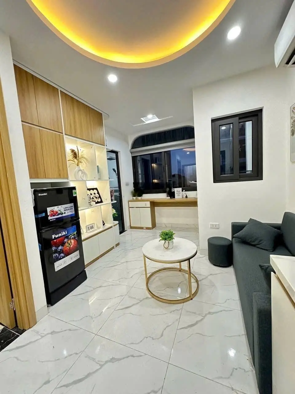 Nhà mặt phố Trung Văn, Quận Nam Từ Liêm - 63m2 x 7T, MT 5m, giá 26,8 tỷ, vỉa hè rộng, KD tốt