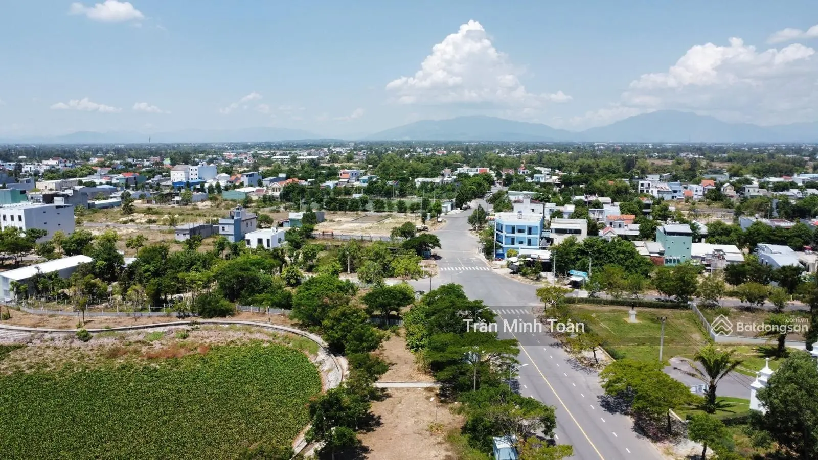 Lô đất 150m2 ngay trục Trịnh Hoài Đức, giá 2,35 tỷ (sổ hồng)