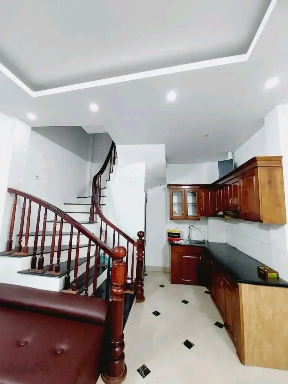 Bán nhà ngõ phố Quán Sứ, Hoàn Kiếm, diện tích 50m x 5 tầng, mặt tiền: 4m, giá: 13 tỷ