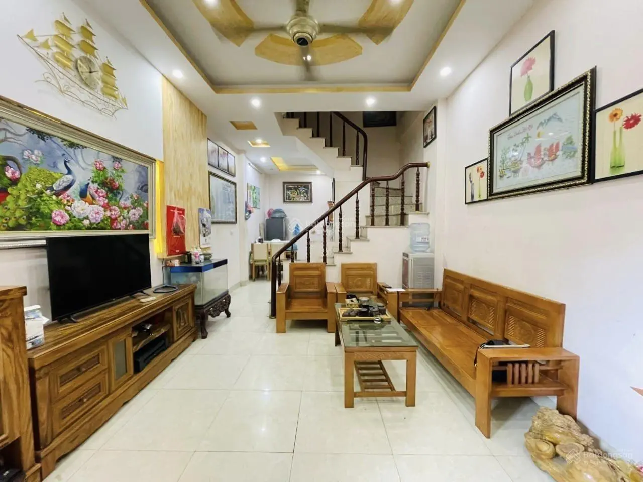 4,5 Tỷ. Không ở thì cho thuê. Căn Nhà 36M2 x 3.2M x 5 Tầng x 4PN. Đường 3M. Nguyên Xá - Minh Khai.