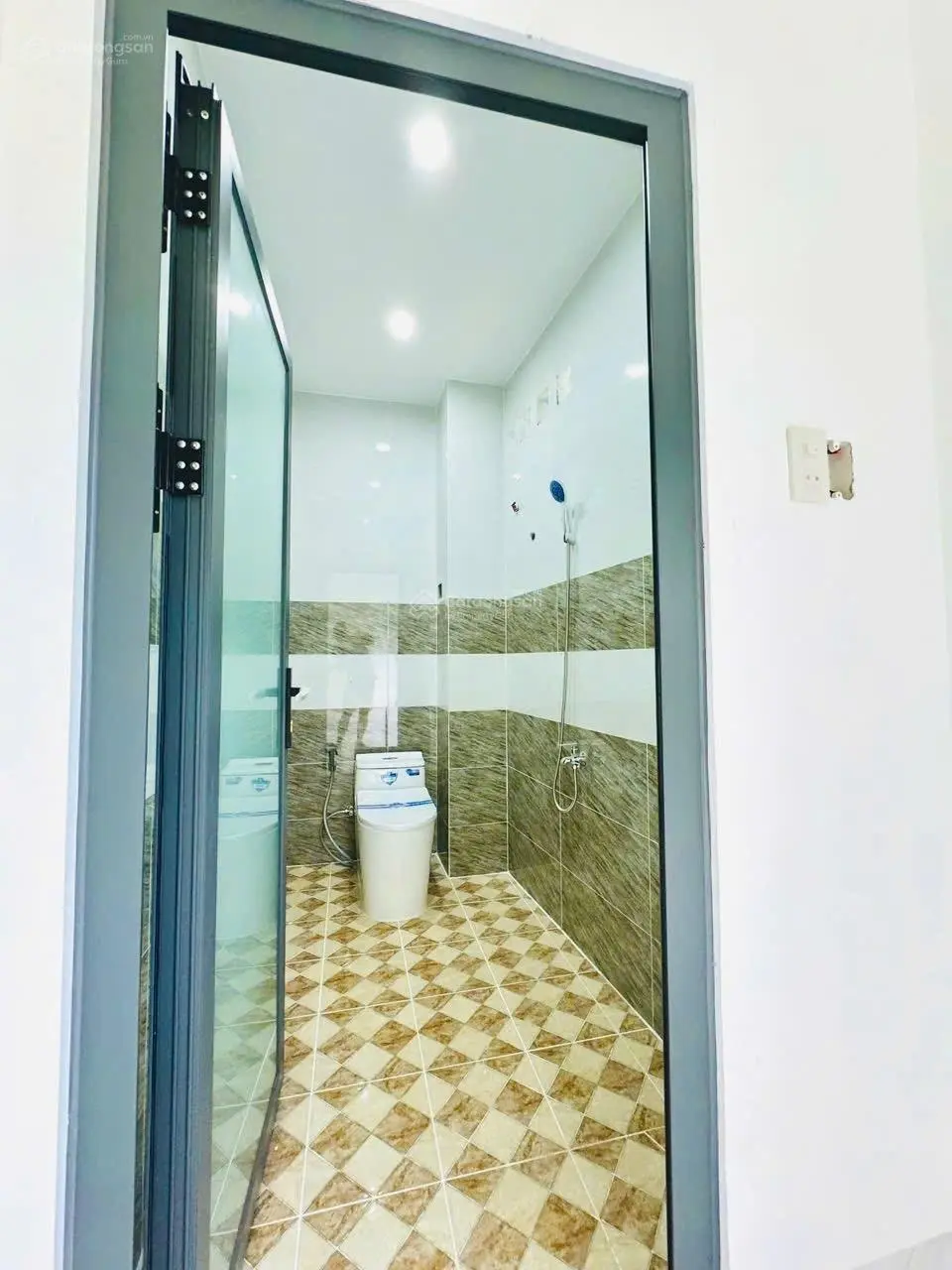 Nhà trệt lửng hẻm hai bà trưng cách mặt tiền chỉ 20m