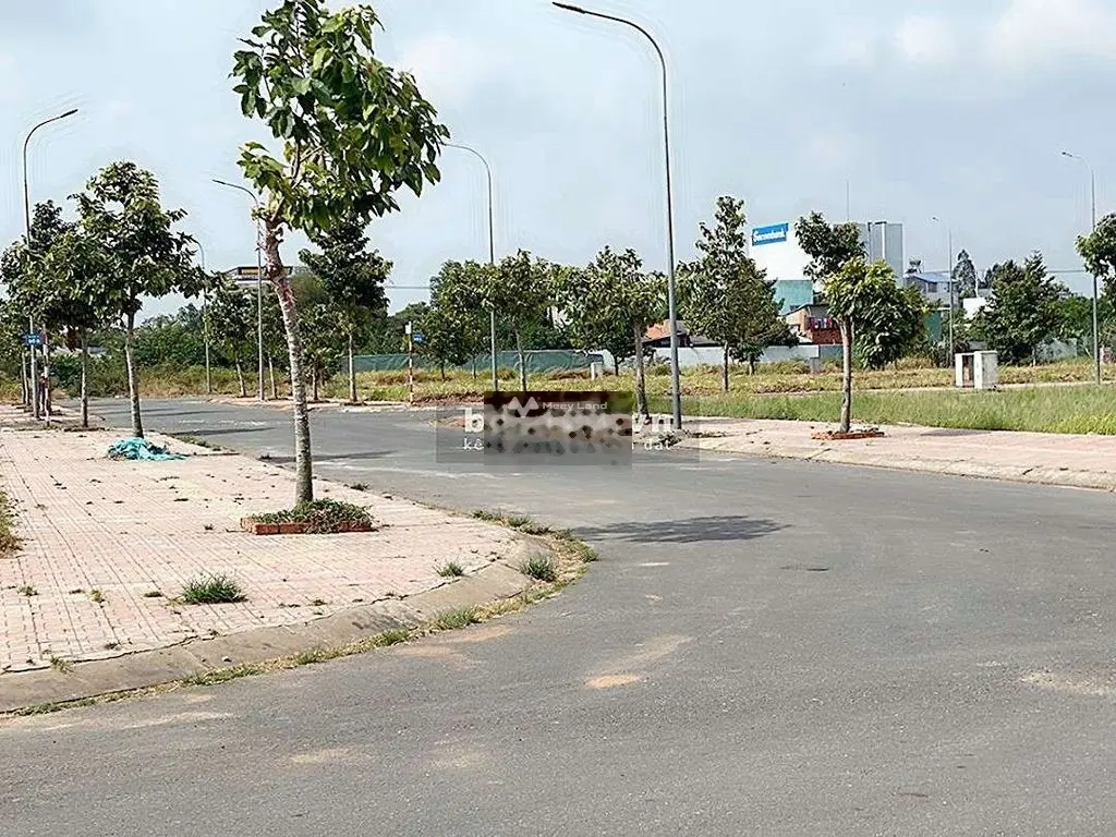 Chủ cần tiền Bán Gấp lô DẤT 200m2 Giá 706 triệu