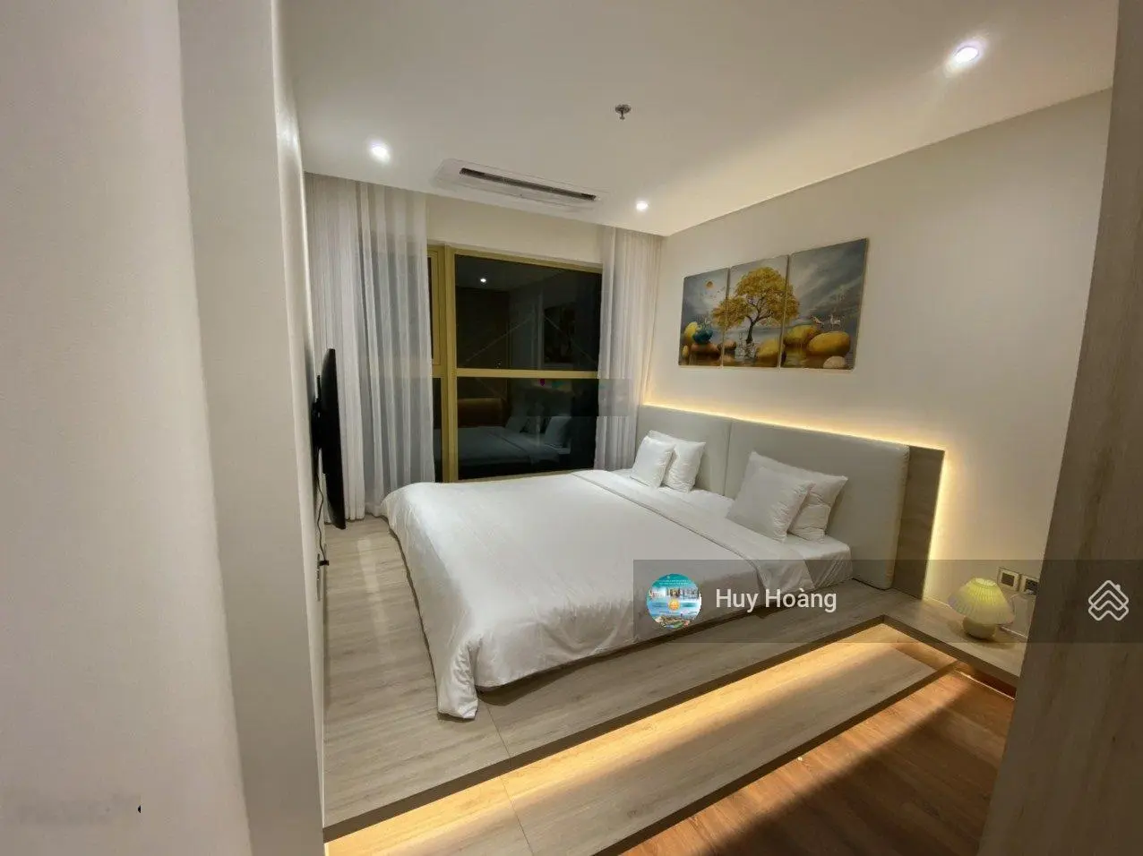 Chuyển công tác nên nhượng lại 1 căn 2PN - DT 77,5m2 view biển Mỹ Khê - full nội thất - chỉ 3,x tỷ