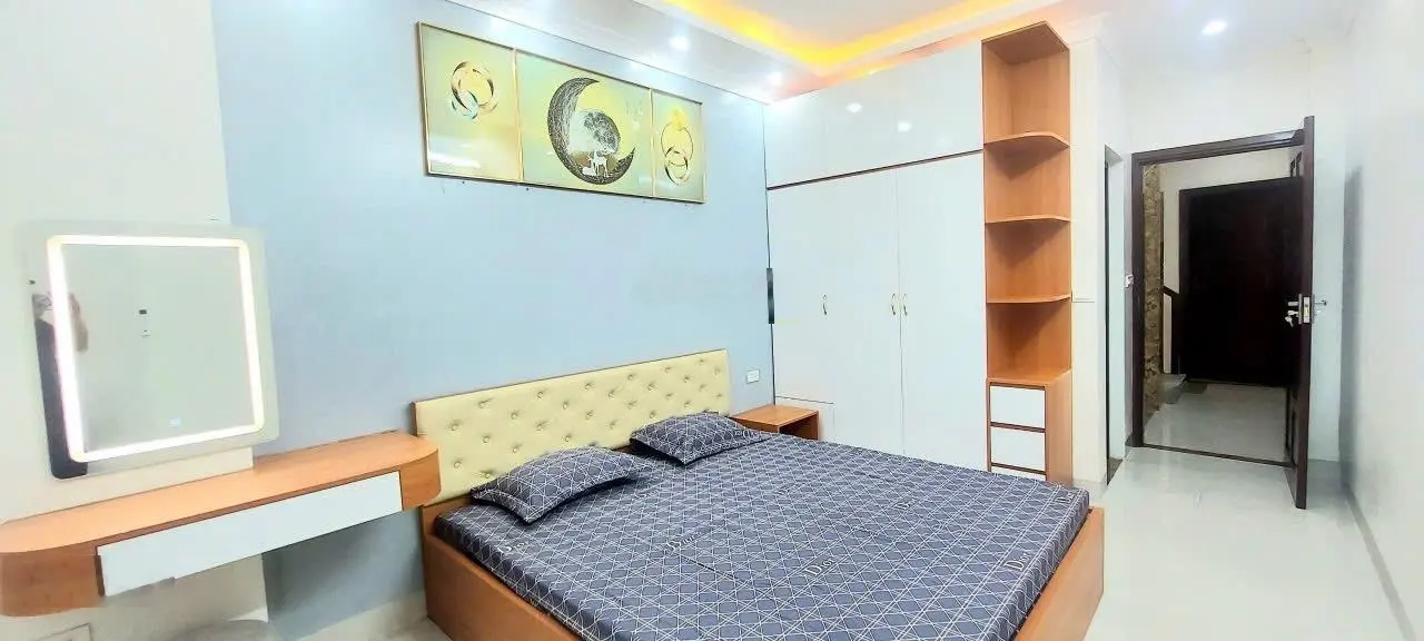 Cần bán nhà 5 tầng thang máy trung tâm phố cổ Hà Đông, gần chợ Hà Đông