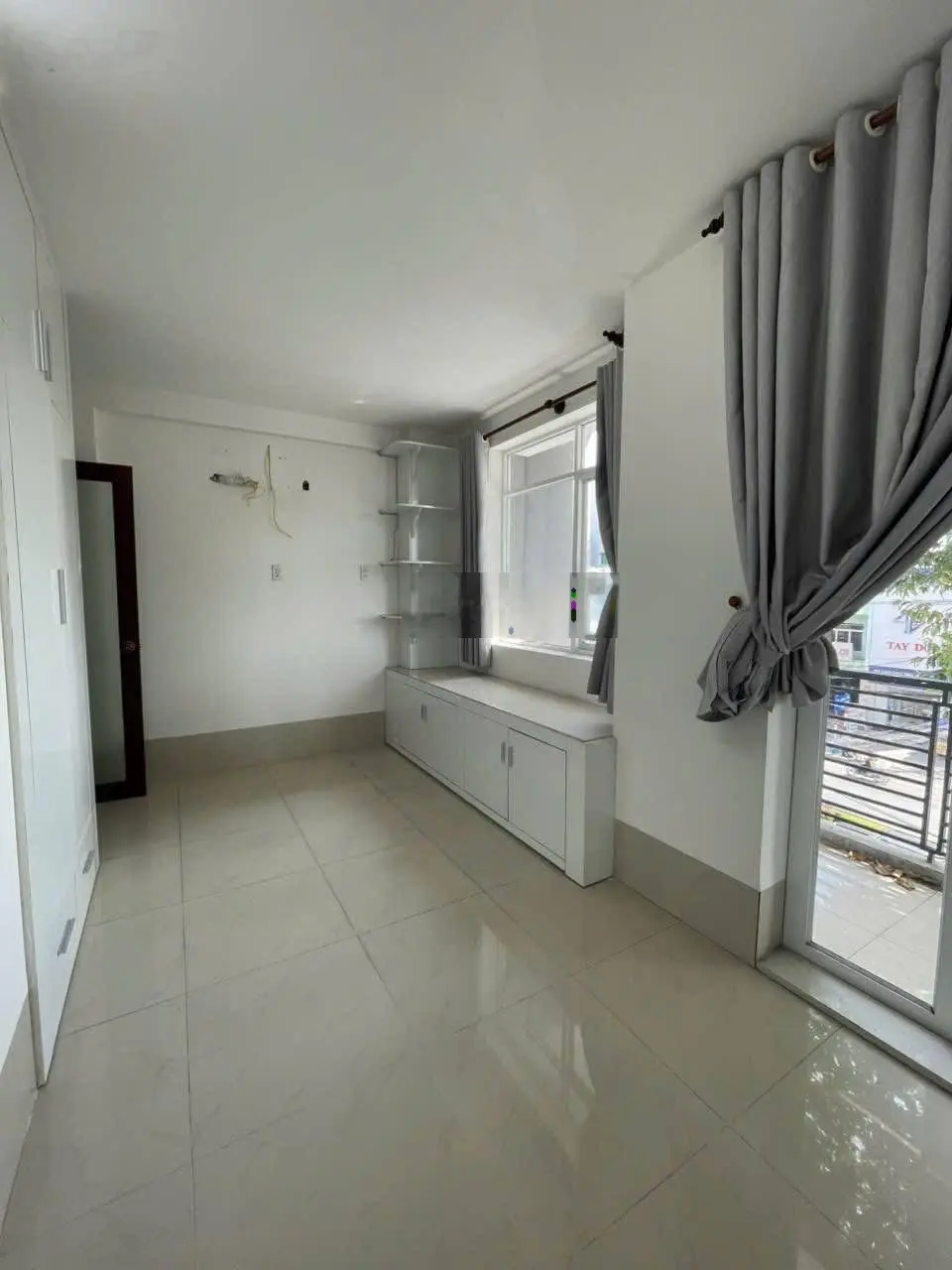 Cô Hà đi Úc cần bán gấp nhà Nguyễn Văn Đừng-Q5, gần bệnh viện An Bình. 3tỷ280 đang cho thuê 27triệu