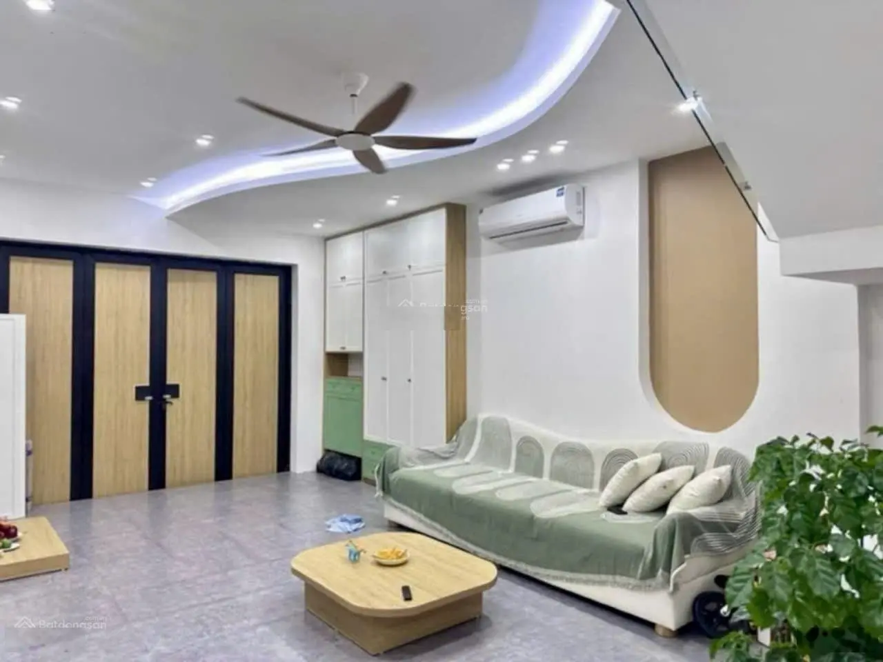 Hiếm, cả TT Thanh Trì còn 1 căn duy nhất sát TĐC Tứ Hiệp, 1 nhà ra ôtô, 6 tầng đẹp, giá có 4,5ty