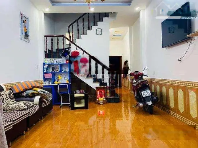 BÁN CĂN NHÀ MT dễ kinh doanh Đ.Tân Tiến,P.8,Tân Bình.Giá: 5 tỷ 750.DT:55,03m2.LH:0906 527 ***